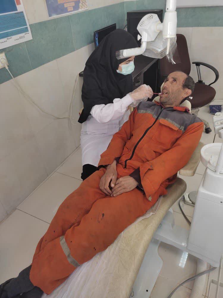 ارائه خدمات رایگان دندان پزشکی به 250 نفر از پاکبانان بویراحمدی